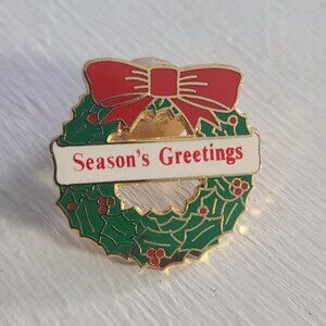 Season's Greetings Xmas Wreath Vintage Lapel Pin Tie Tack Brooch - Christmas Pin